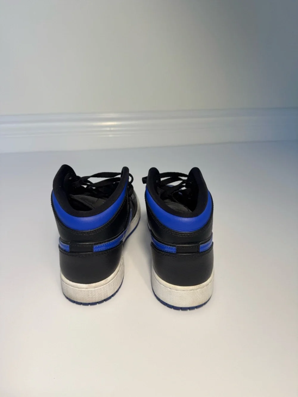 Air Jordan 1 Mid Royal Blue Black 554725-068 GS Size 6Y Youth Sneakers